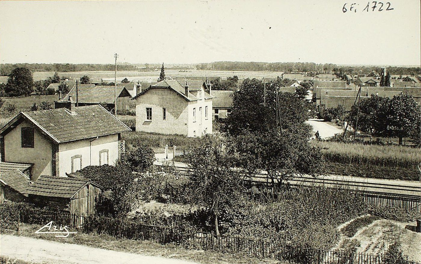 Ecuelles. Vue générale.