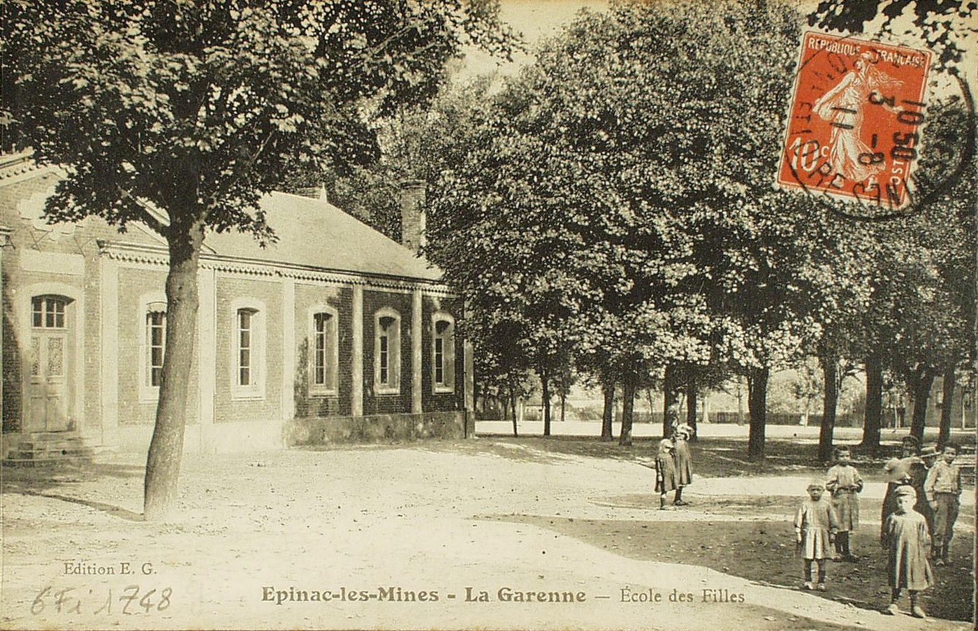 Epinac-les-Mines. La Garenne. Ecole des filles.