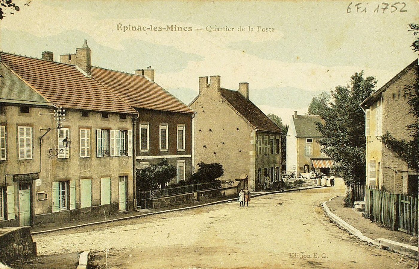 Epinac-les-Mines. Quartier de la poste.