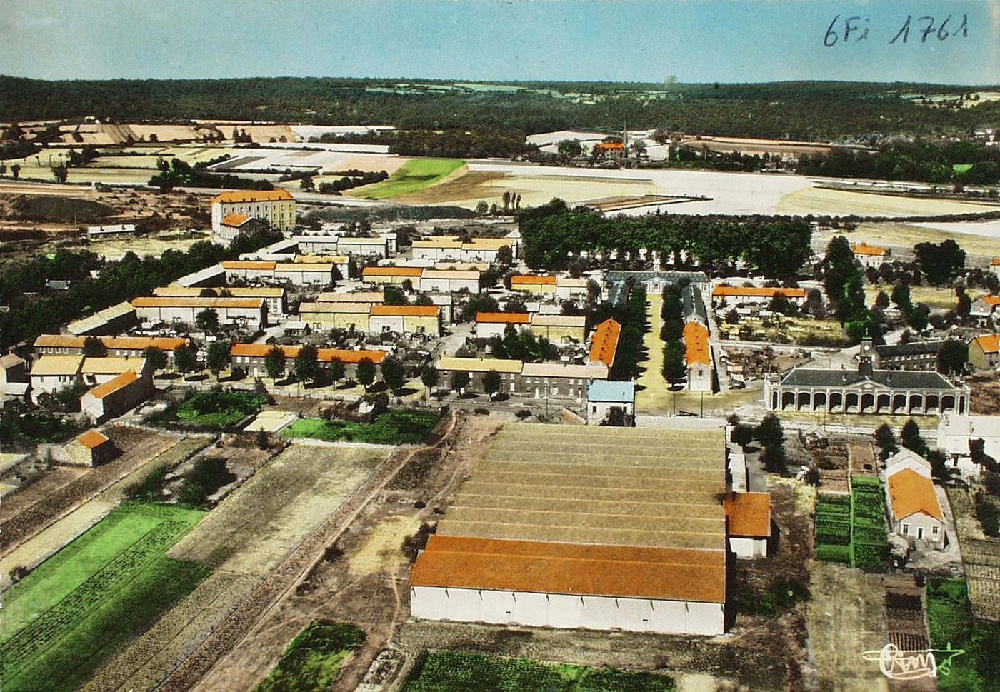Epinac-les-Mines. Vue aérienne de la Garenne.