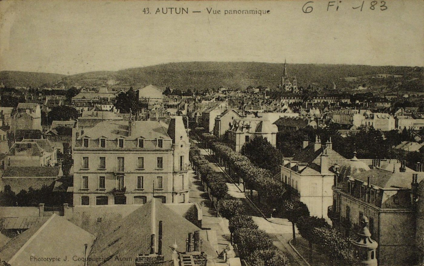 Autun. Vue panoramique.