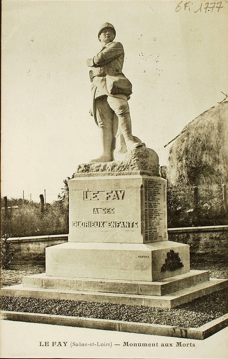 Le Fay. Monument aux morts.