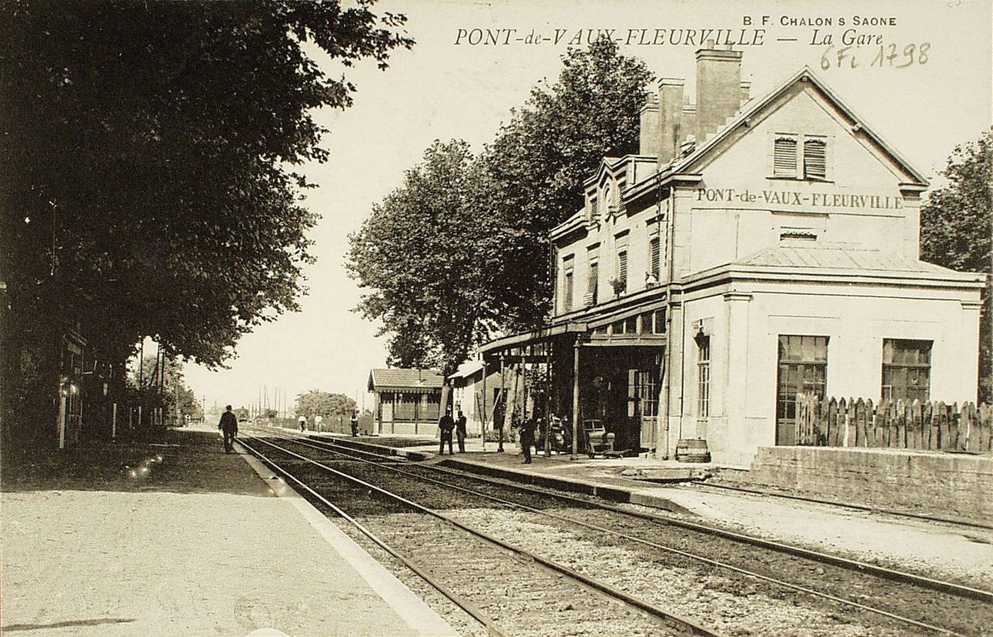 Pont-de-Vaux - Fleurville. La gare.