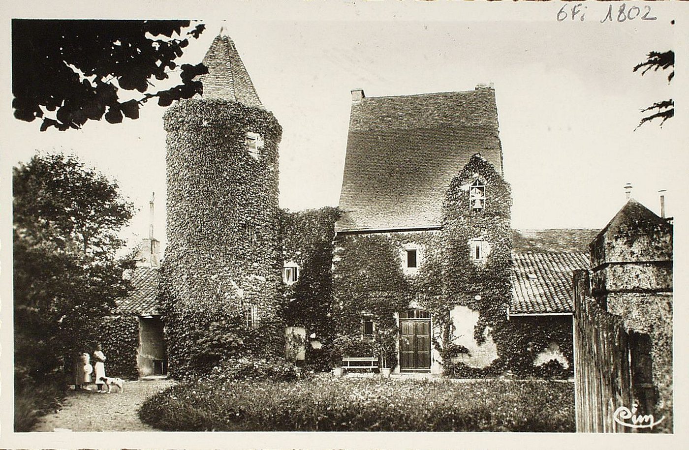 Fleurville. Château de Marigny.