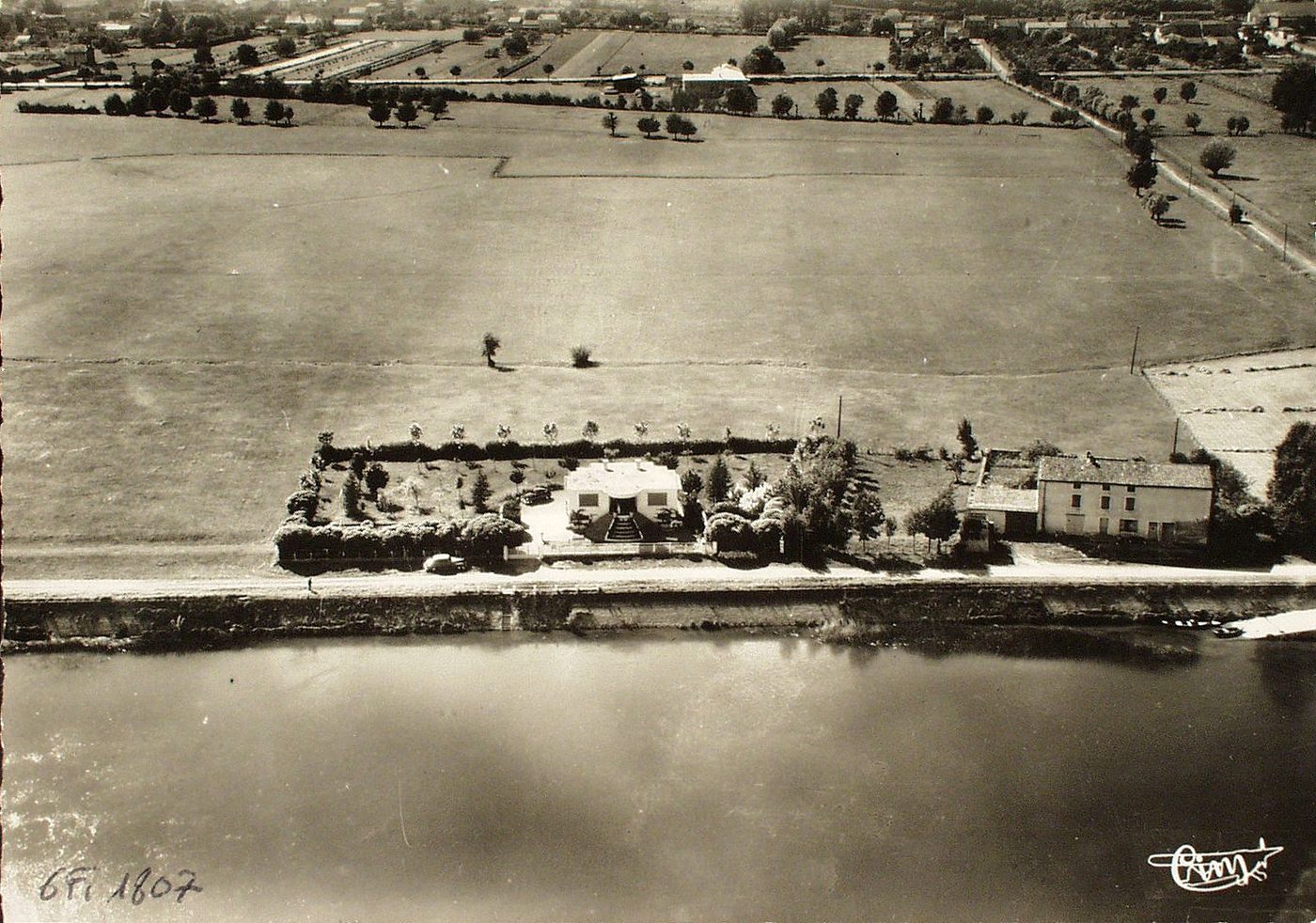 Fleurville. Vue aérienne des bords de la Saône.