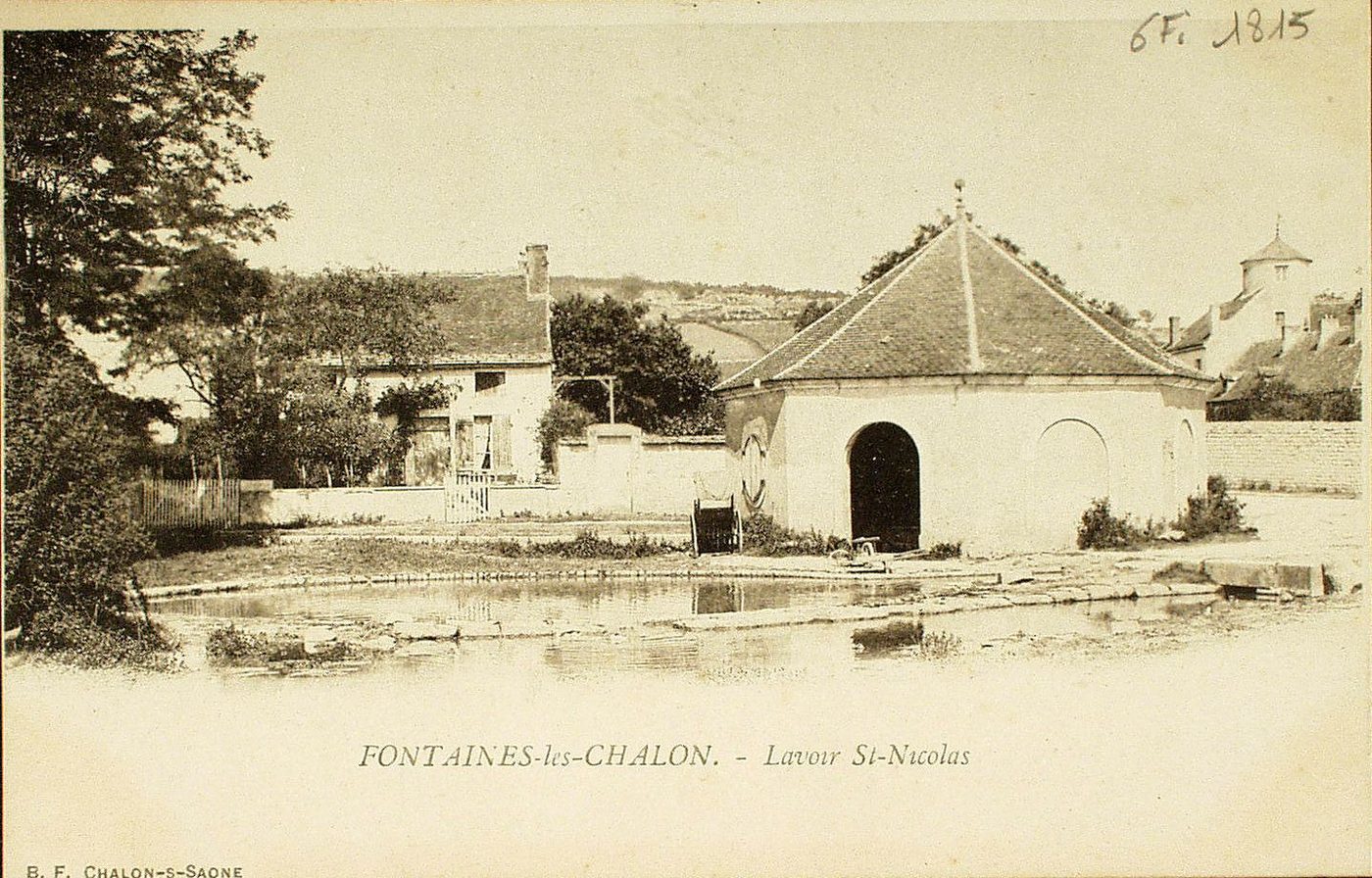 Fontaines-lès-Chalon. Lavoir Saint Nicolas.