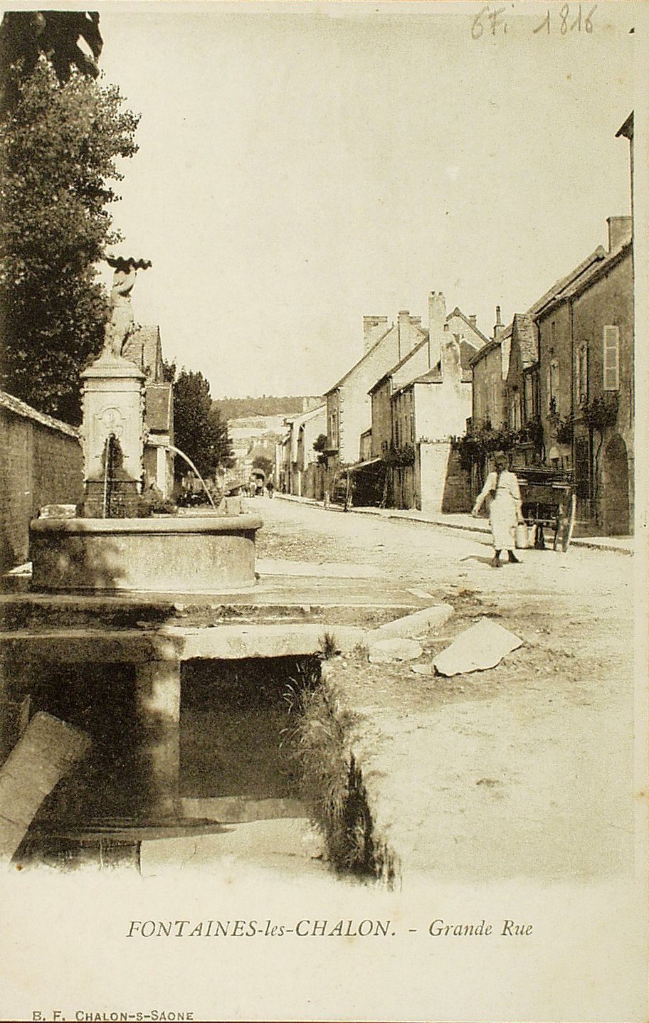 Fontaines-lès-Chalon. Grande Rue.