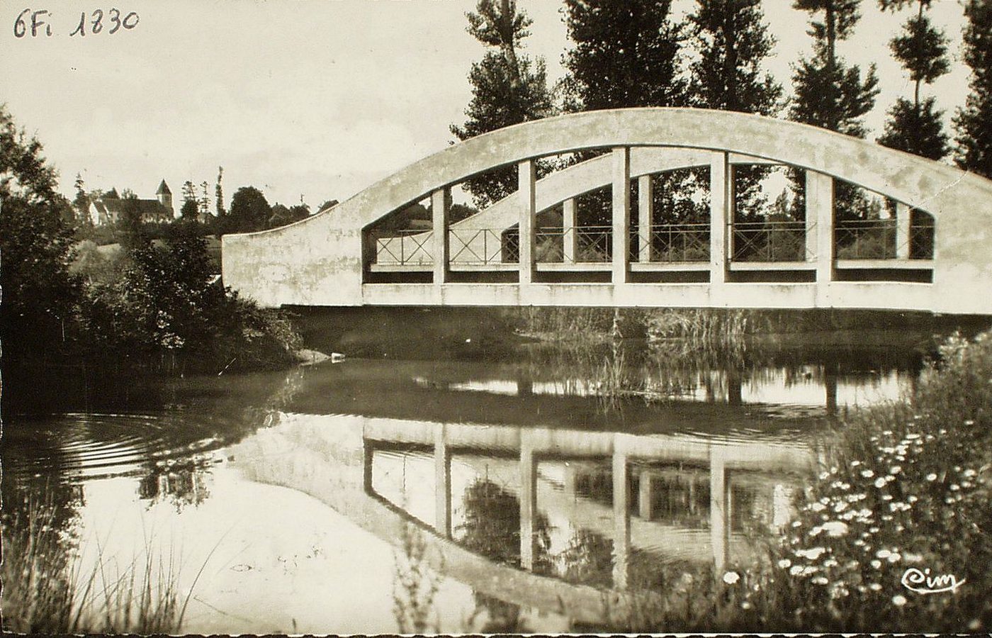 Frangy. Pont sur la Seille.