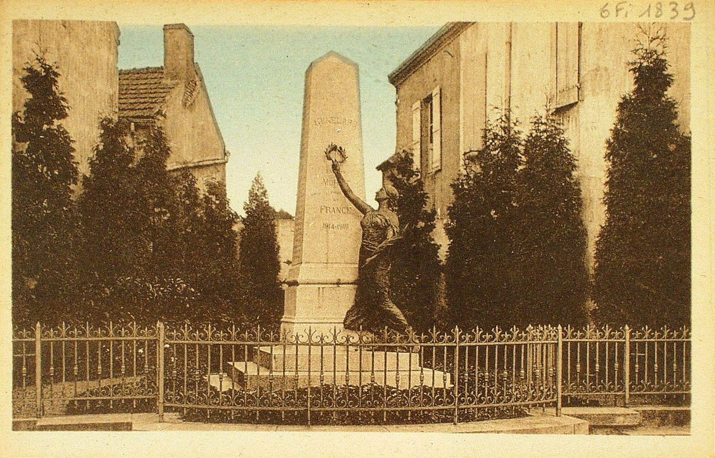 Génélard. Le monument aux morts de la grande guerre.