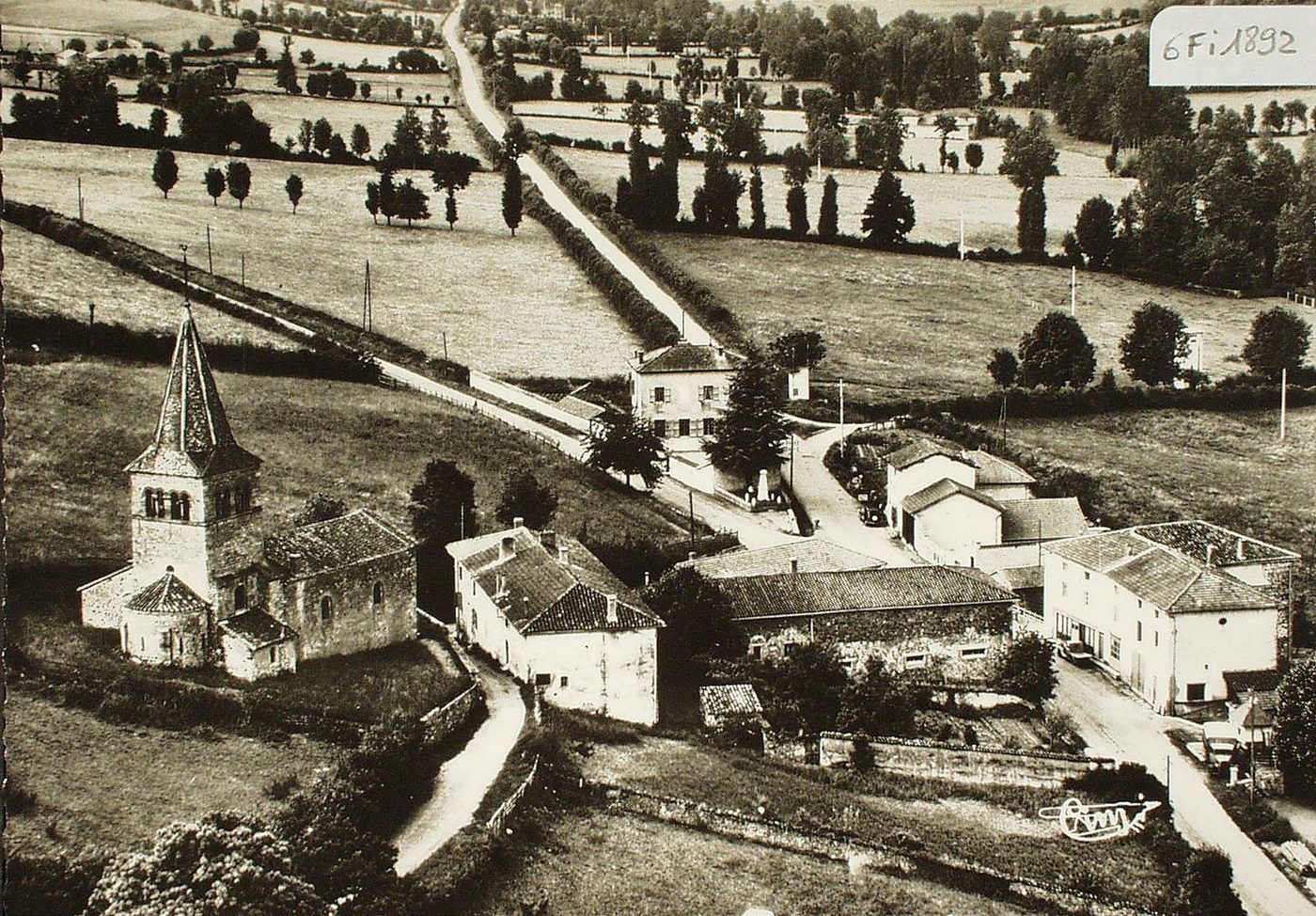 Germolles. Vue générale aérienne.