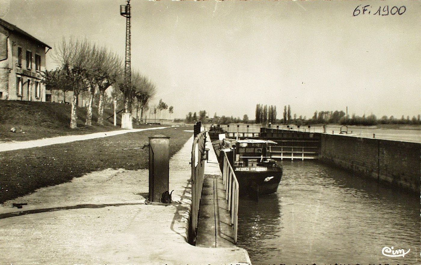 Gigny. Le barrage.