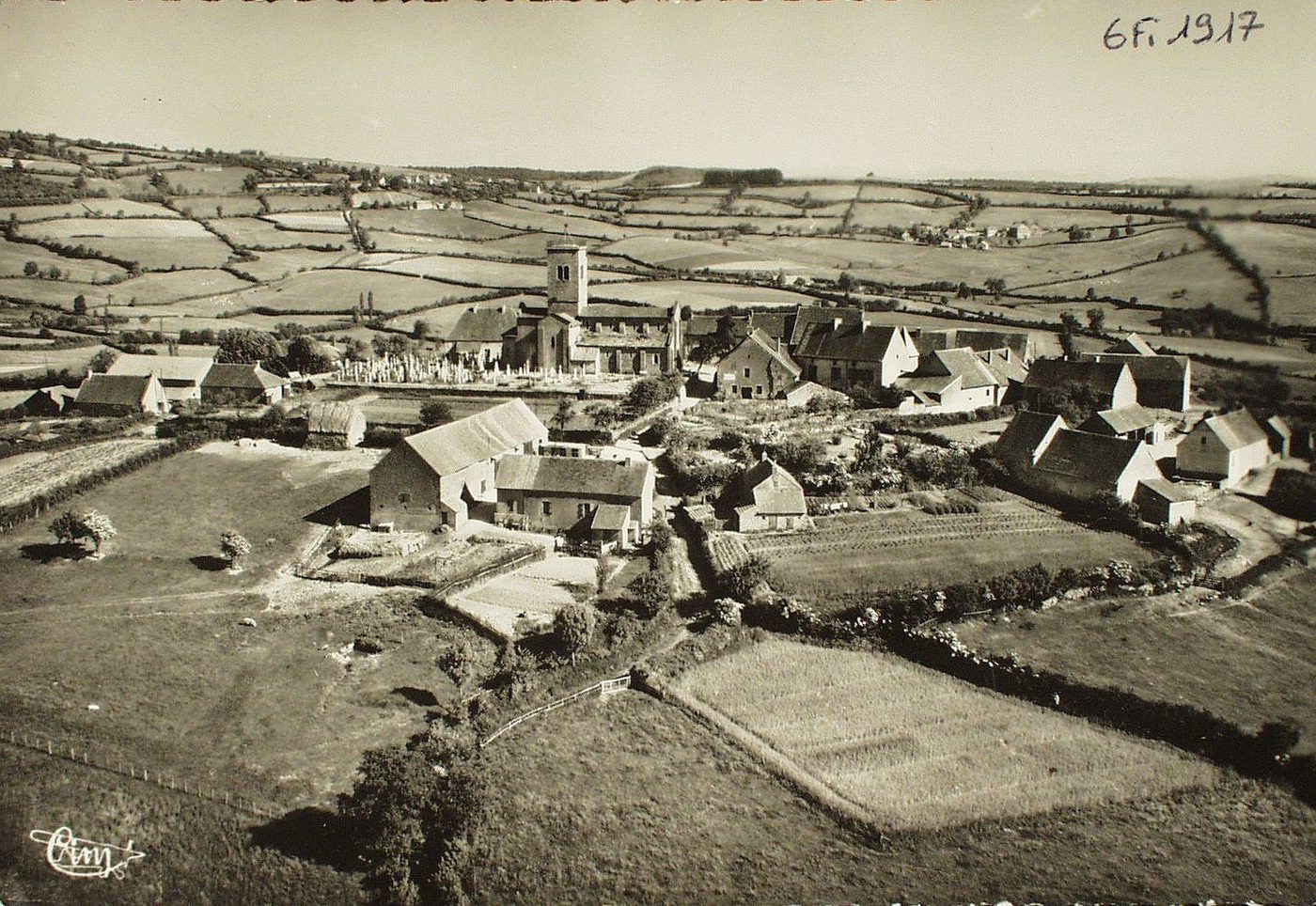 Gourdon. Vue générale aérienne.