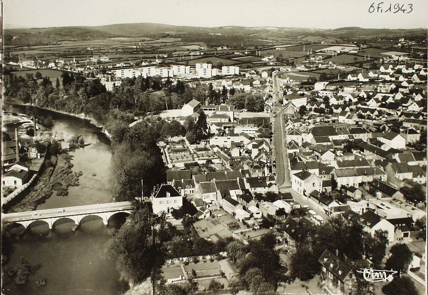 Gueugnon. Vue panoramique aérienne.