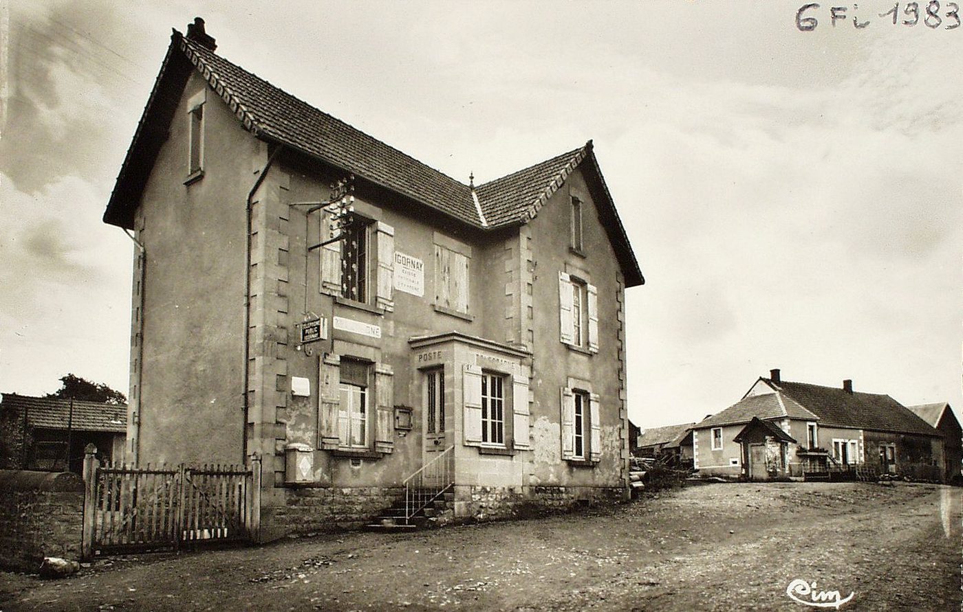 Igornay. La poste.