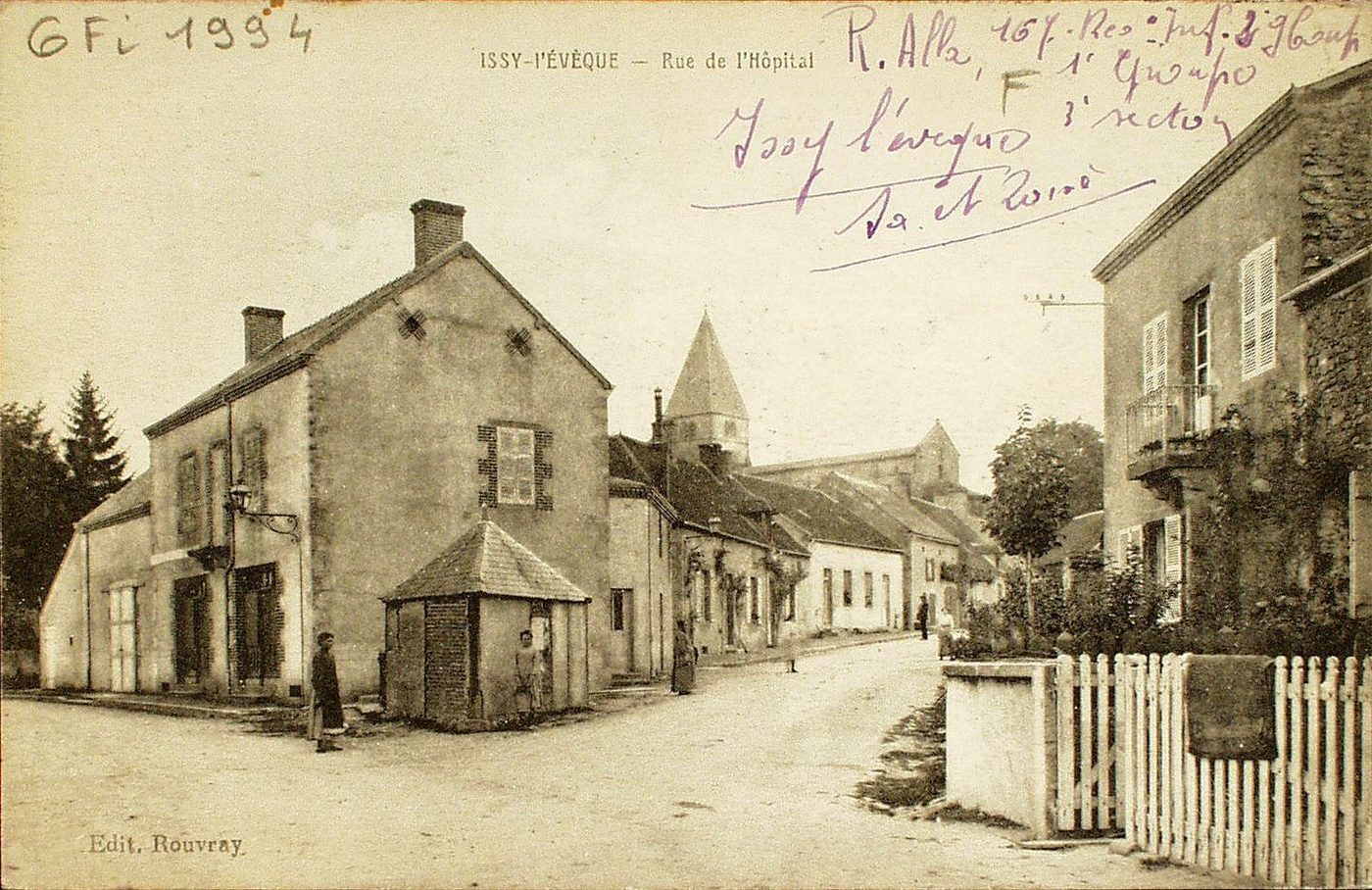 Issy-l'Evêque. Rue de l'hôpital.