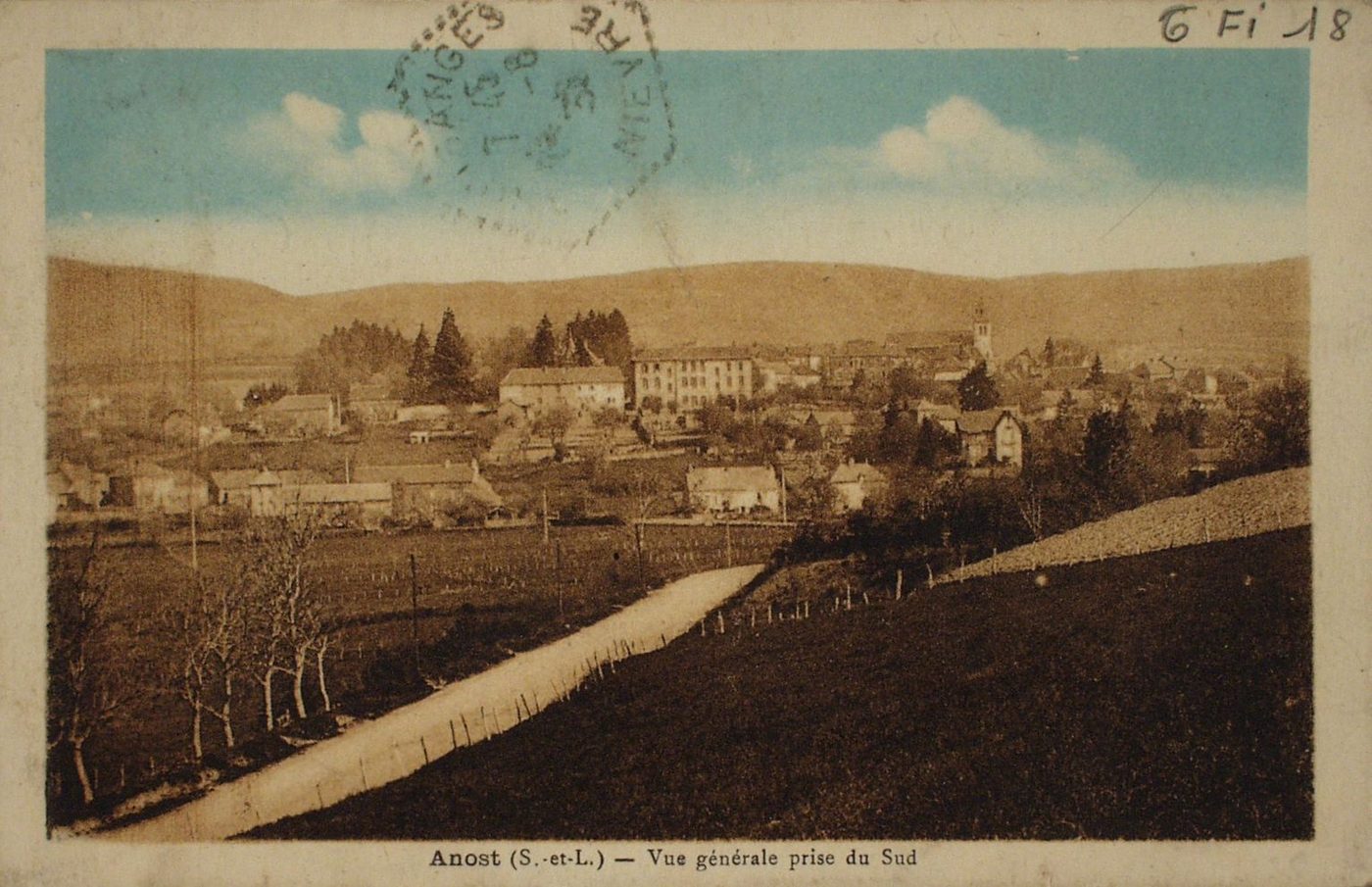 Anost. Vue générale prise du Sud.
