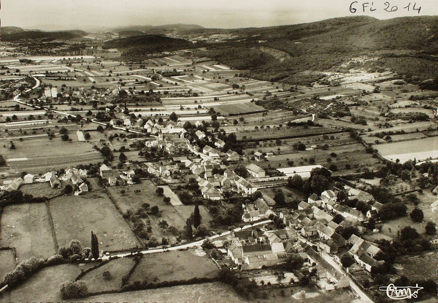 Jugy. Vue générale aérienne.