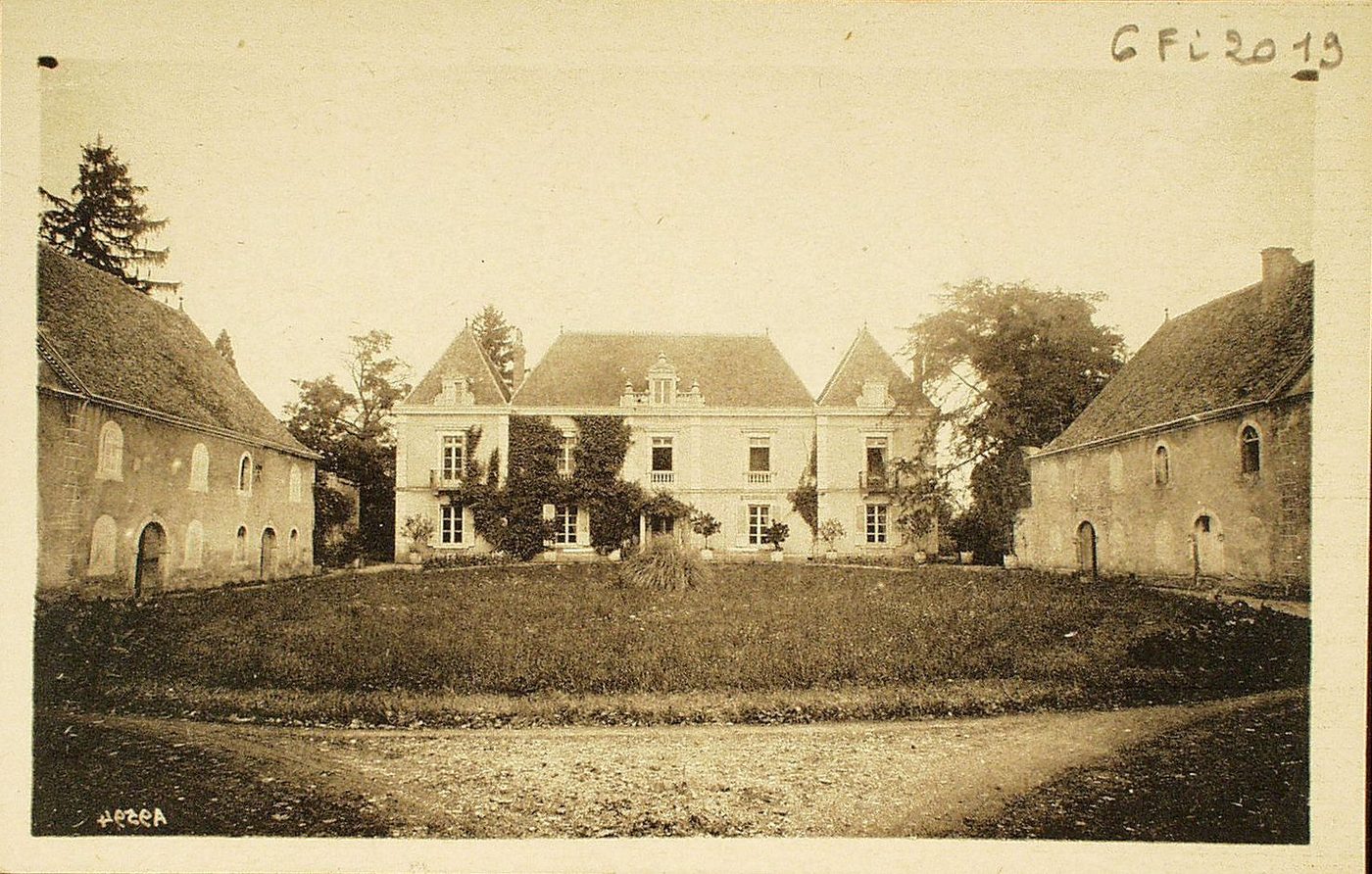 Jugy. Château du Chêne.