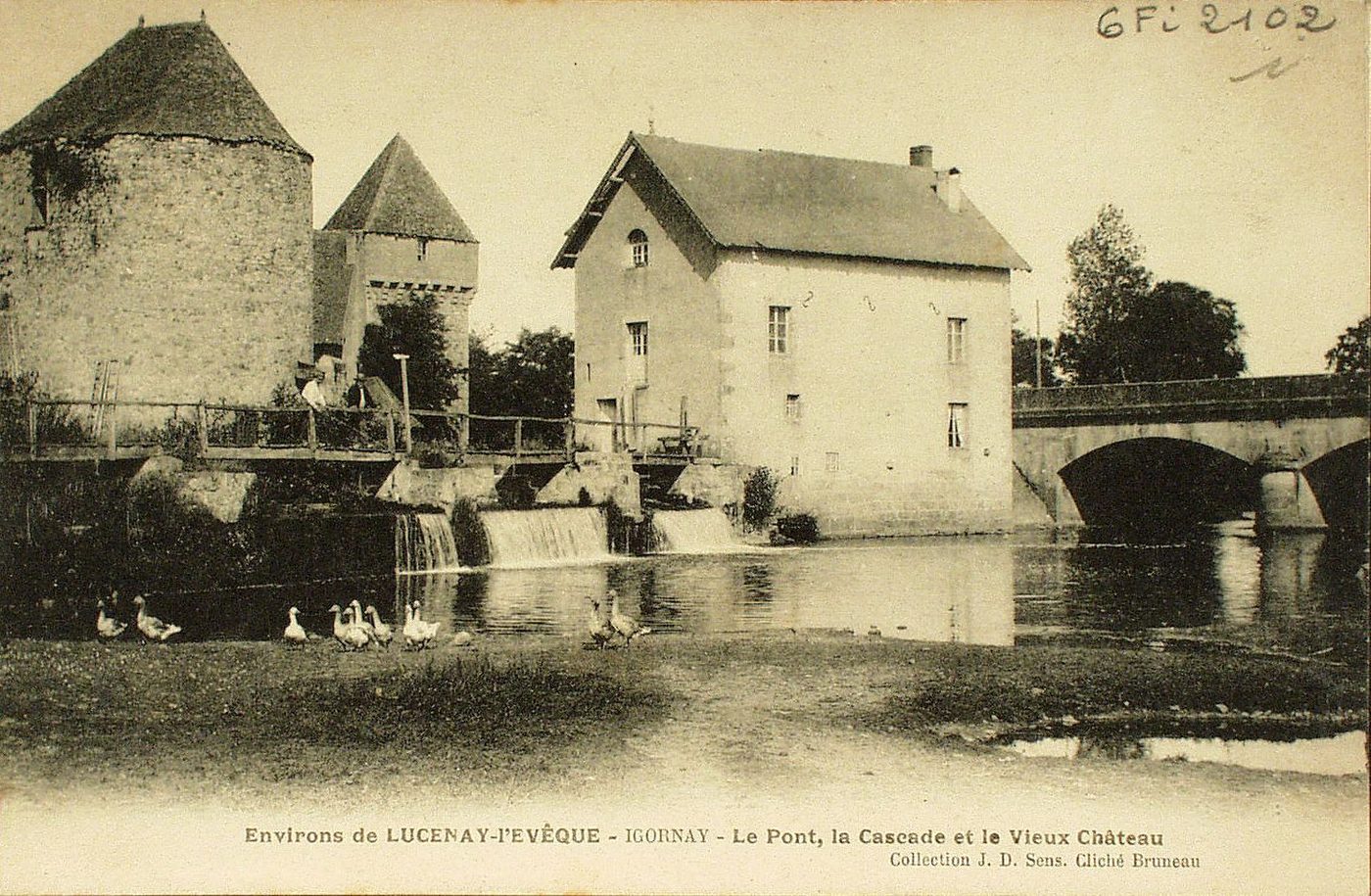 Environs de Lucenay-l'Evêque. Igornay. Le pont, la cascade et le vieux château.