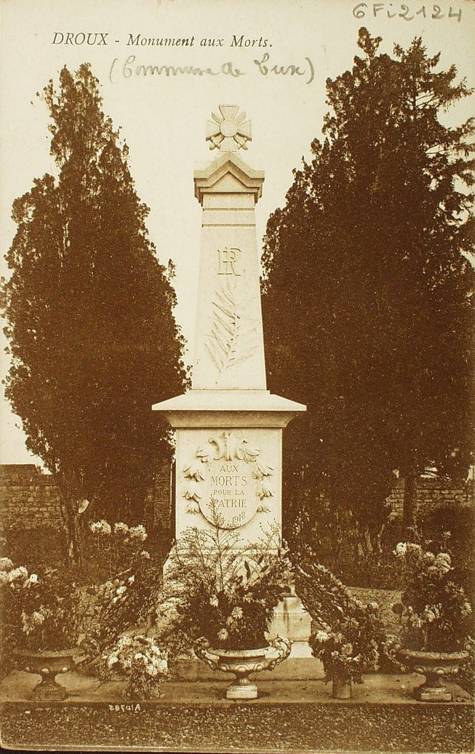 Droux. Monument aux Morts.