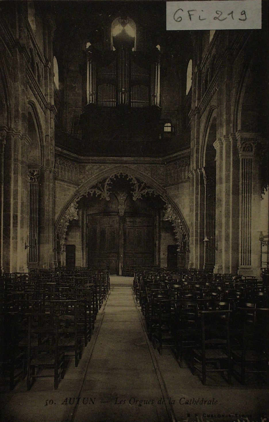 Autun. Les orgues de la cathédrale.