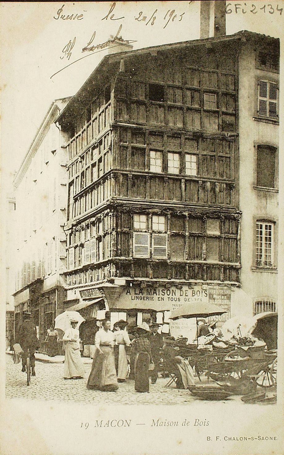 Mâcon. Maison de Bois.