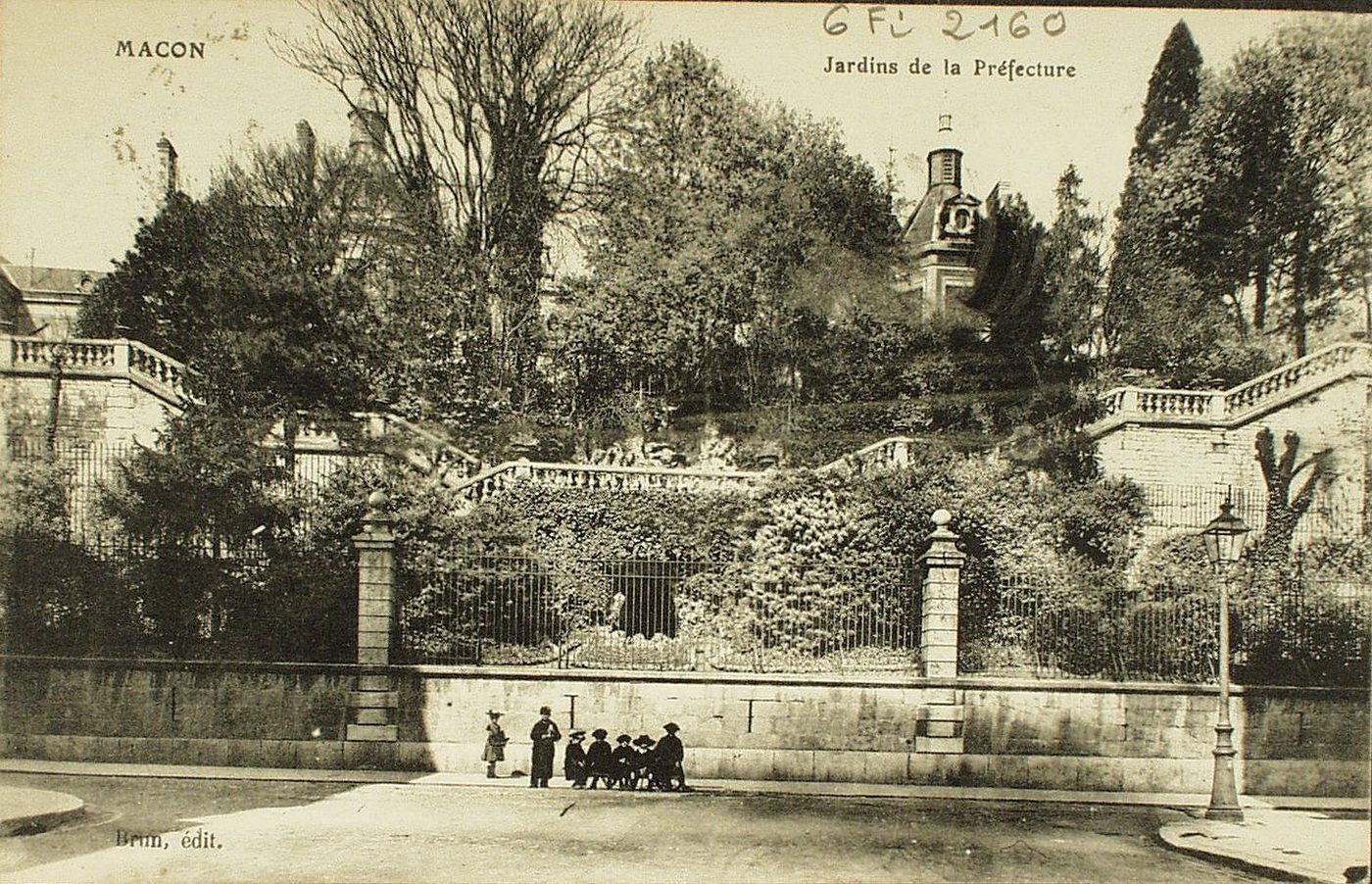 Mâcon. Jardins de la préfecture.