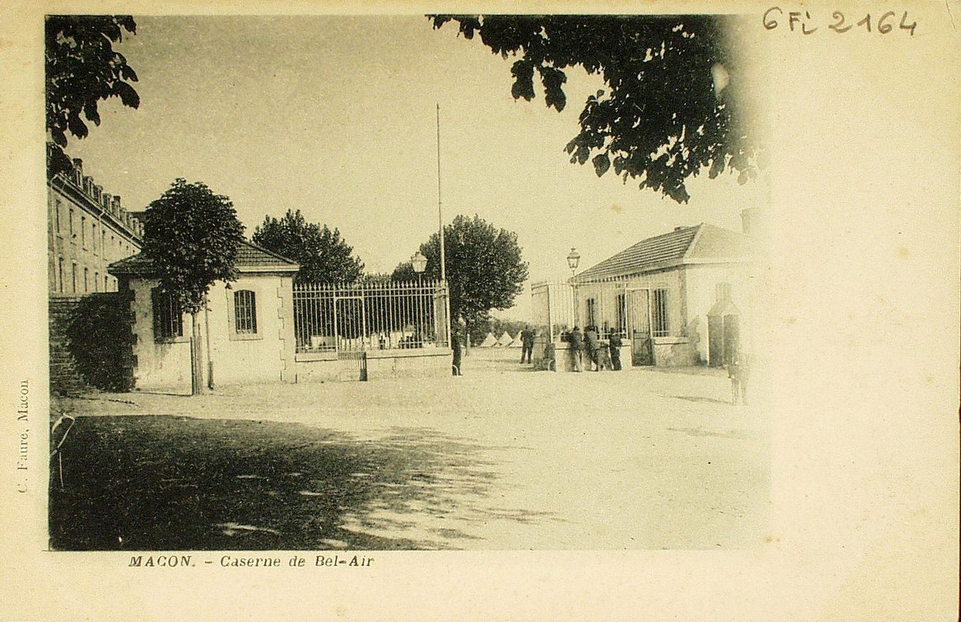 Mâcon. Caserne de Bel-Air.