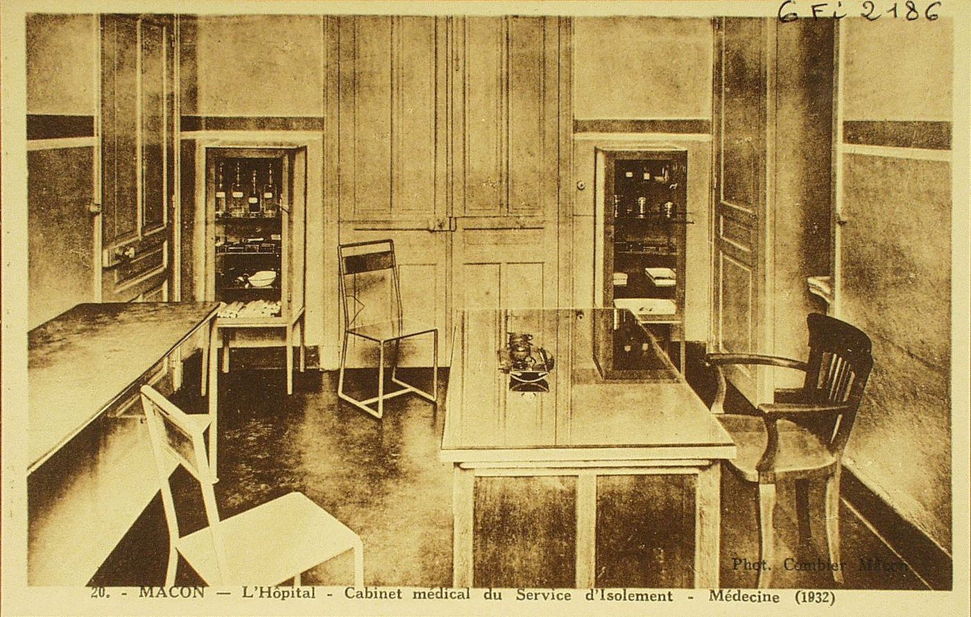 Mâcon. L'hôpital. Cabinet médical du service d'isolement-médecine (1932).