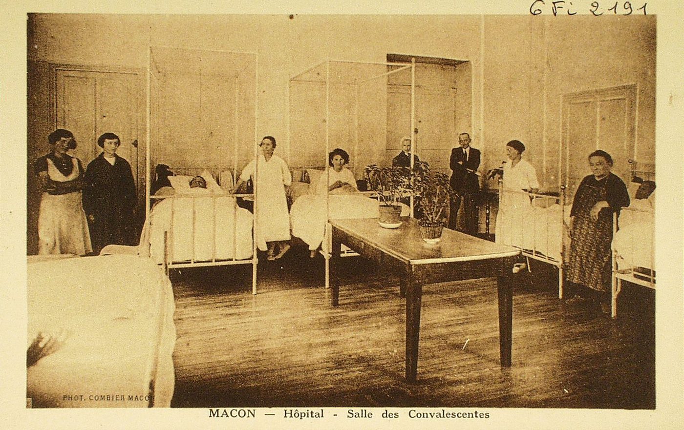 Mâcon. Hôpital. Salle des convalescentes.