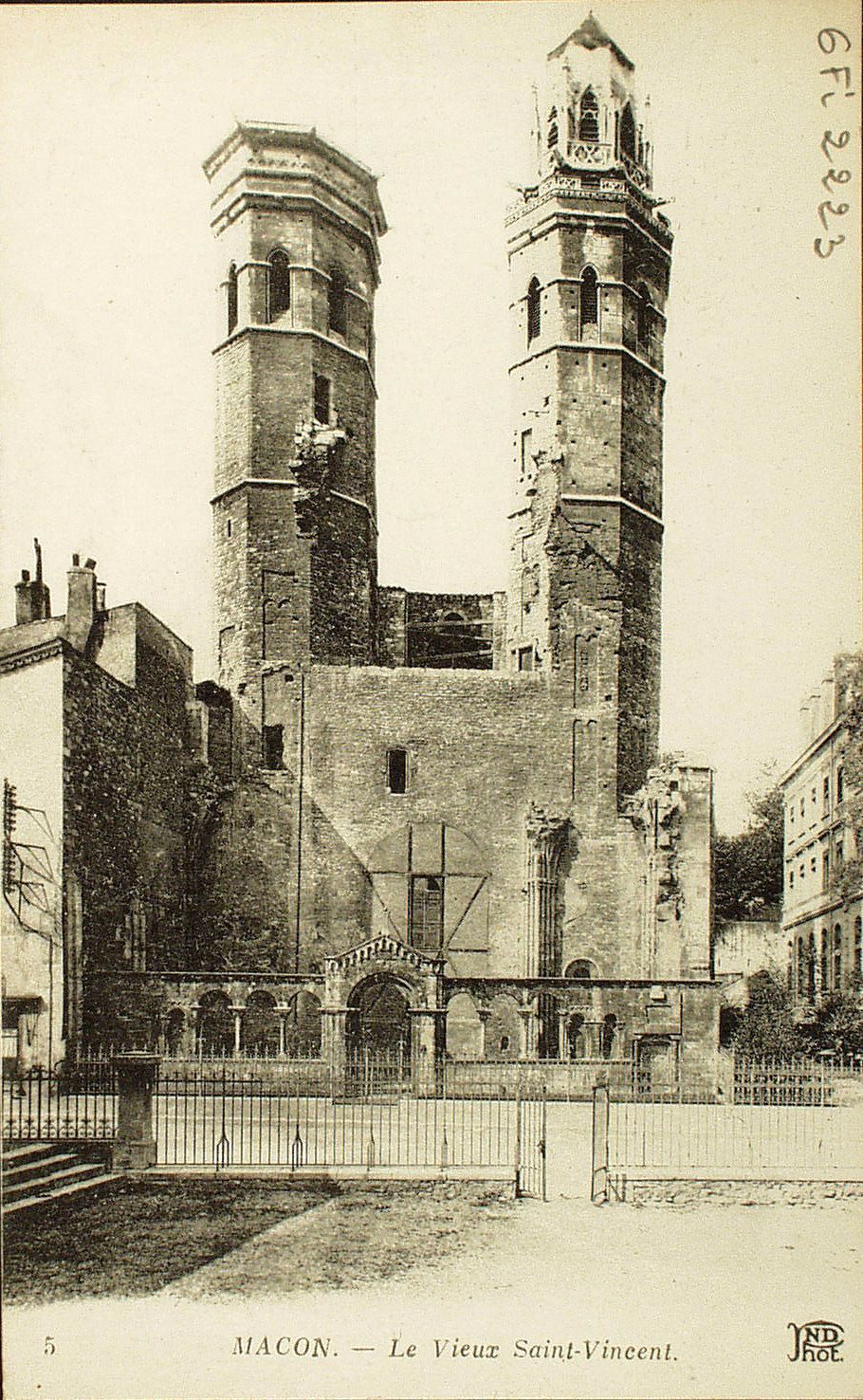 Mâcon. Le vieux Saint-Vincent.