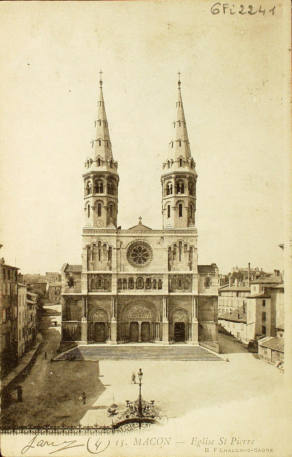 Mâcon. Eglise Saint-Pierre.