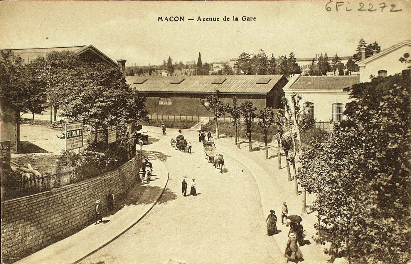 Mâcon. Avenue de la gare.