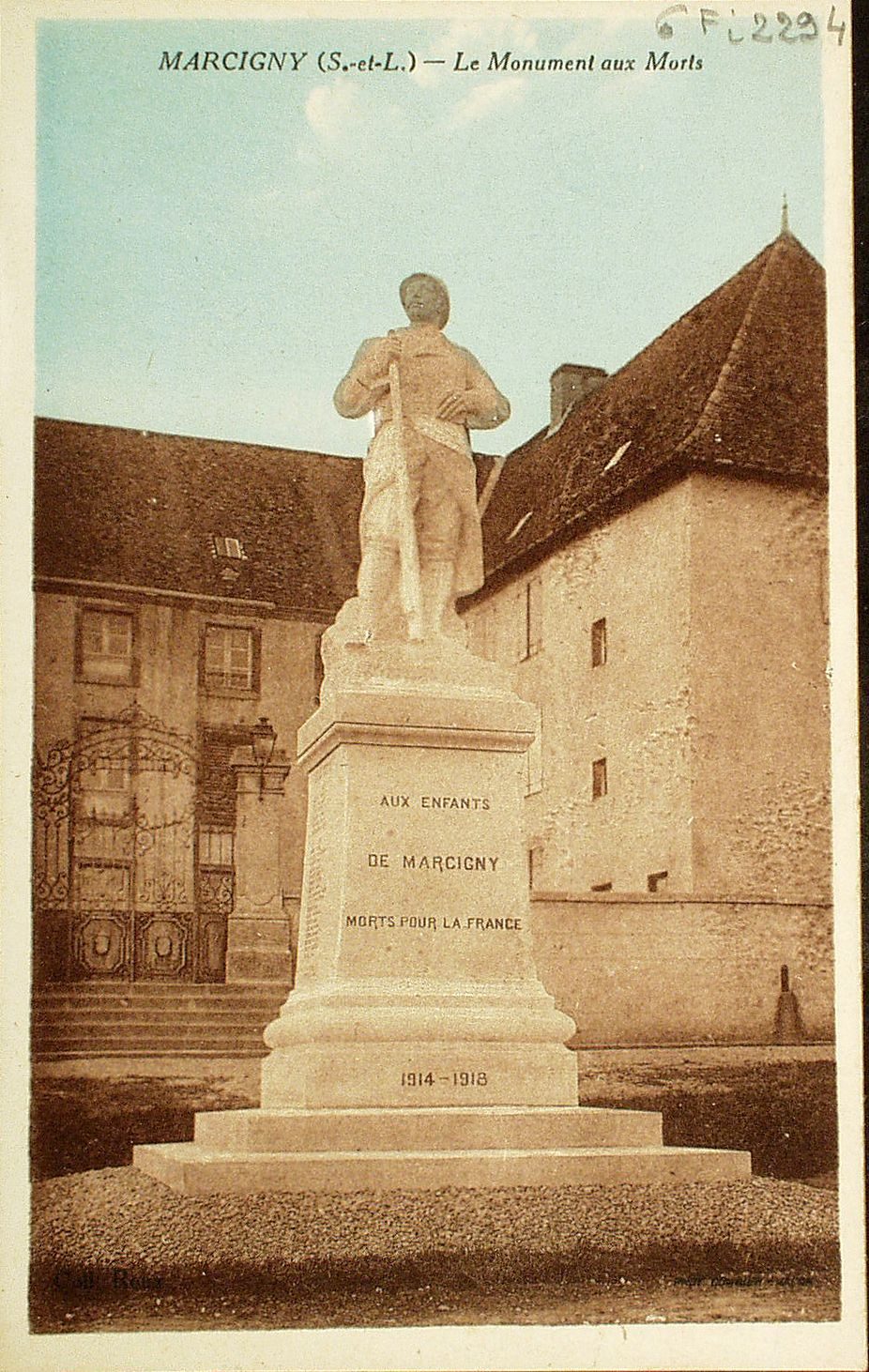 Marcigny. Le monument aux morts.