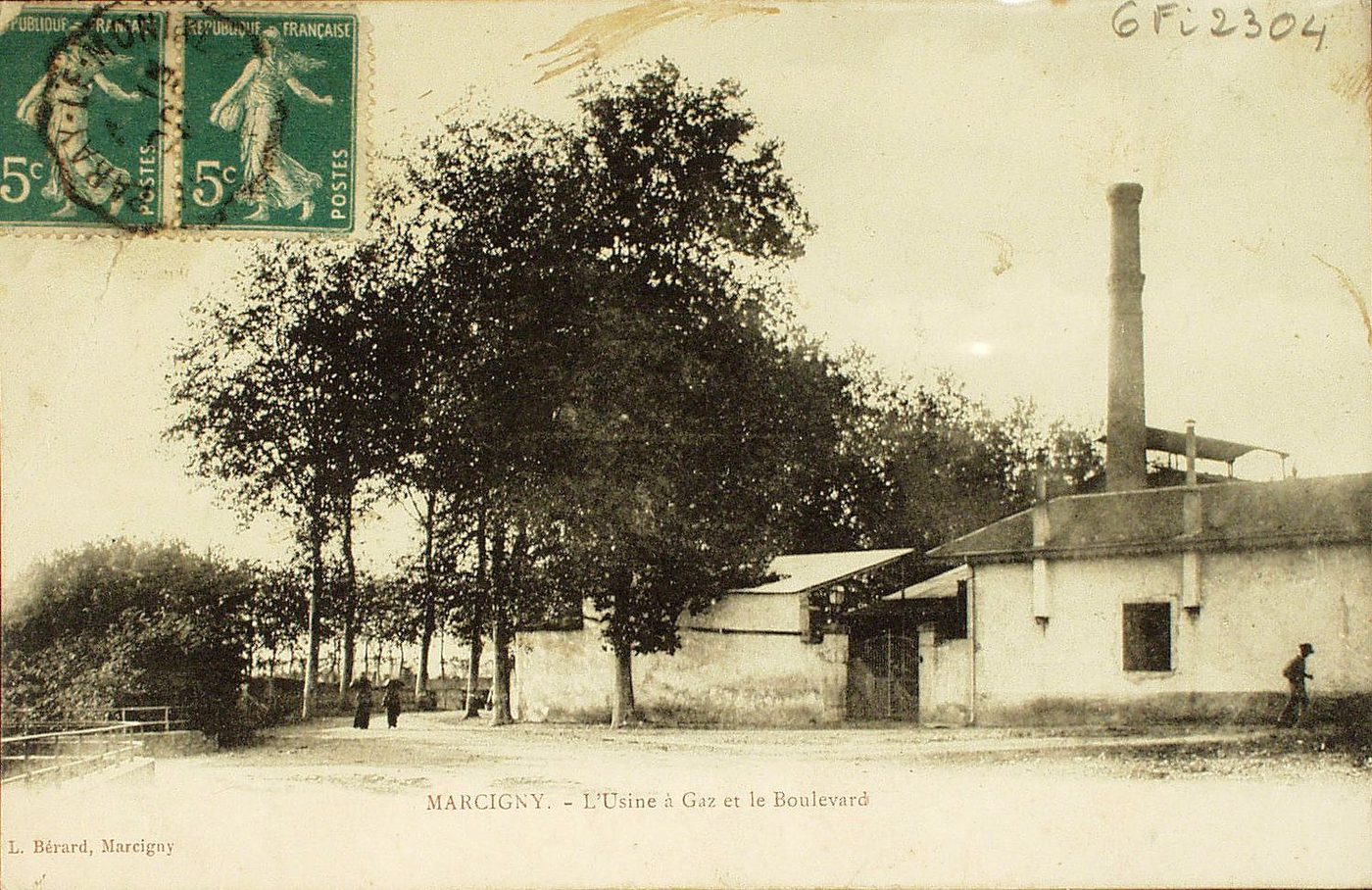 Marcigny. L'usine à gaz et le boulevard.