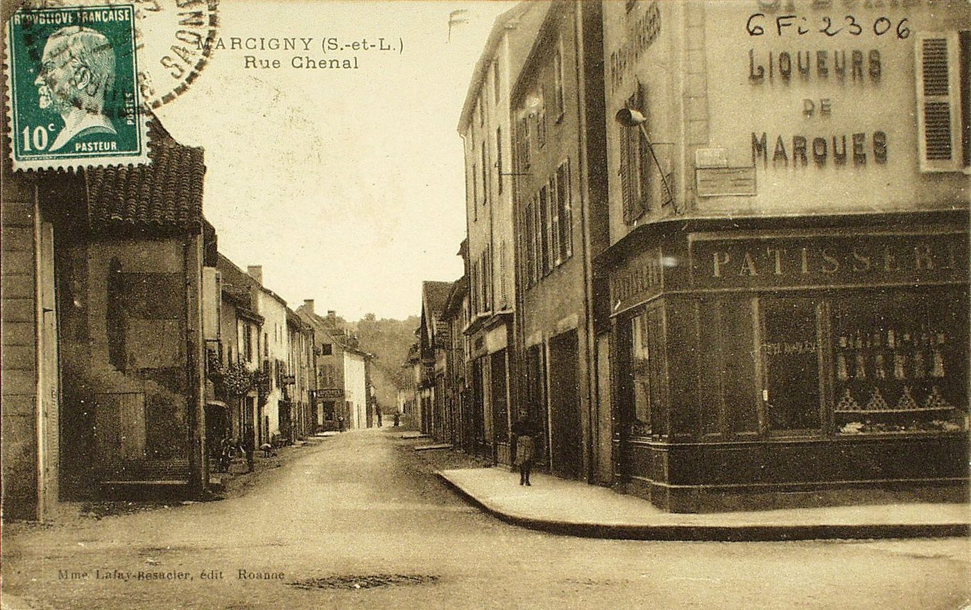 Marcigny. Rue Chenal.