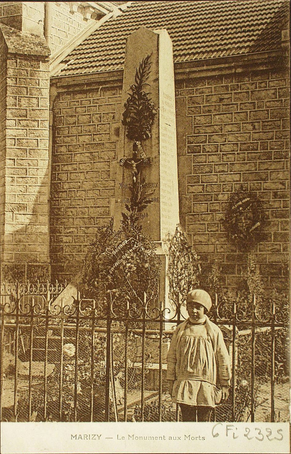 Marizy. Le monument aux morts.