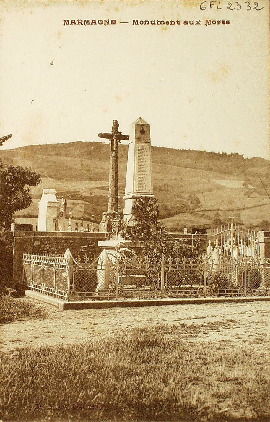 Marmagne. Monument aux morts.
