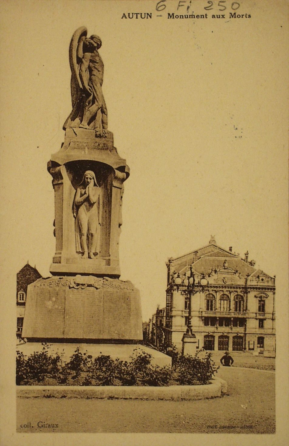 Autun. Monument aux morts.