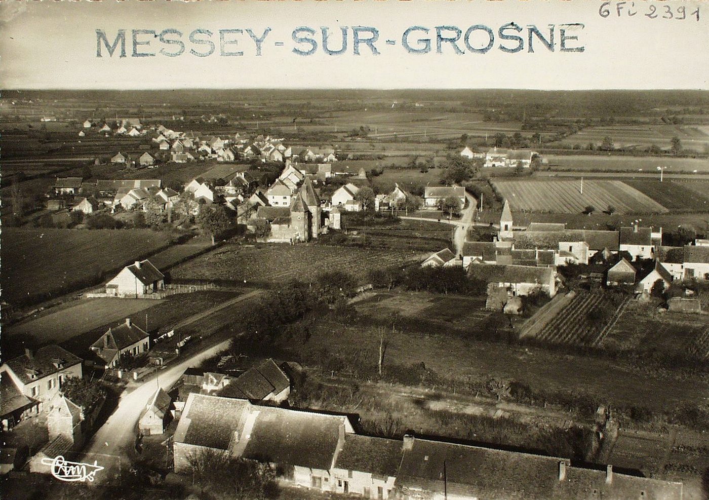 Messey. Vue panoramique aérienne.