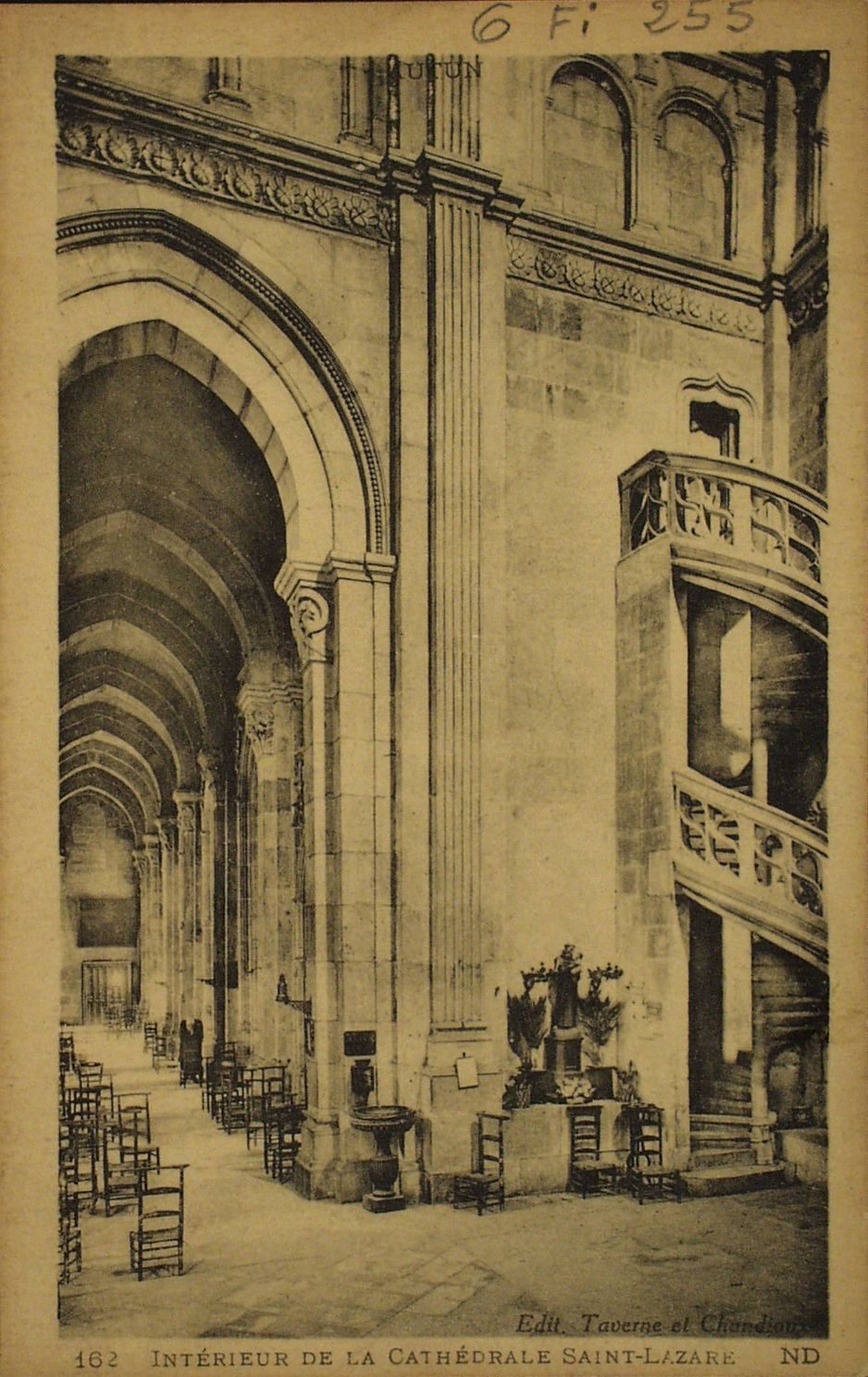 Intérieur de la cathédrale Saint-Lazare. Autun.