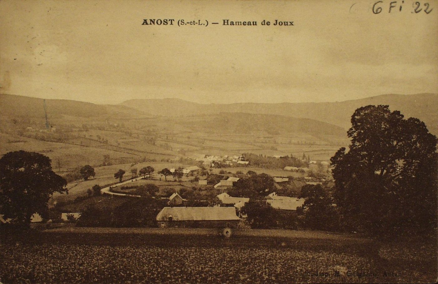 Anost. Hameau de Joux.