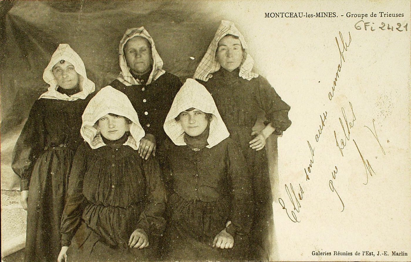 Montceau-les-Mines. Groupe de trieuses.