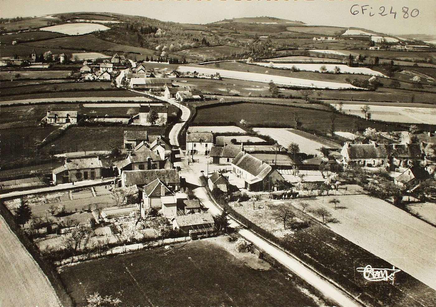 Montmort. Vue générale aérienne.