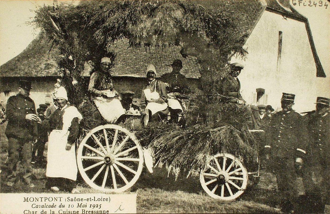 Montpont. Cavalcade du 10 mai 1925. Char de la cuisine bressane.