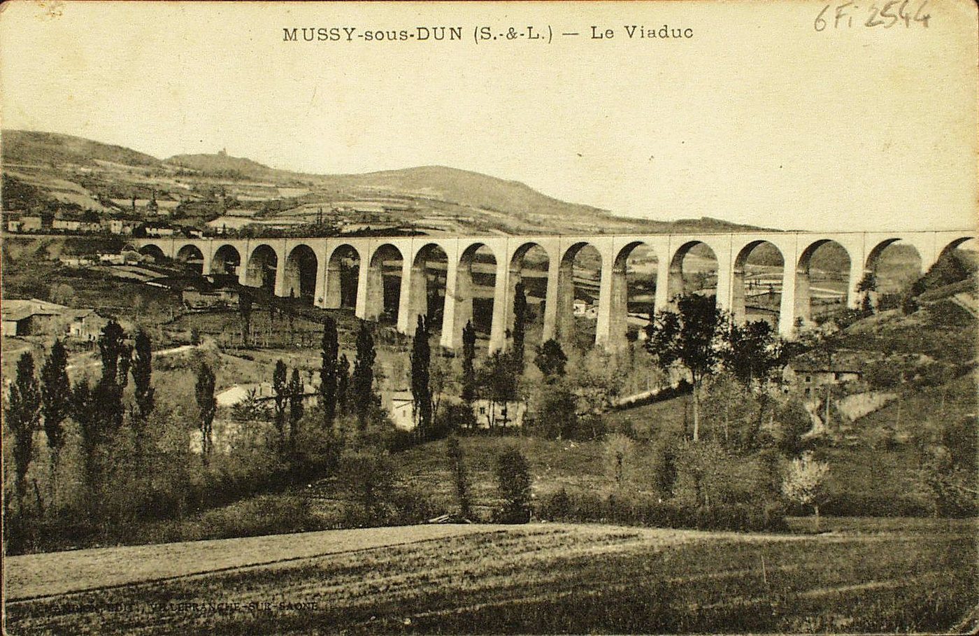 Mussy-sous-Dun. Le viaduc.