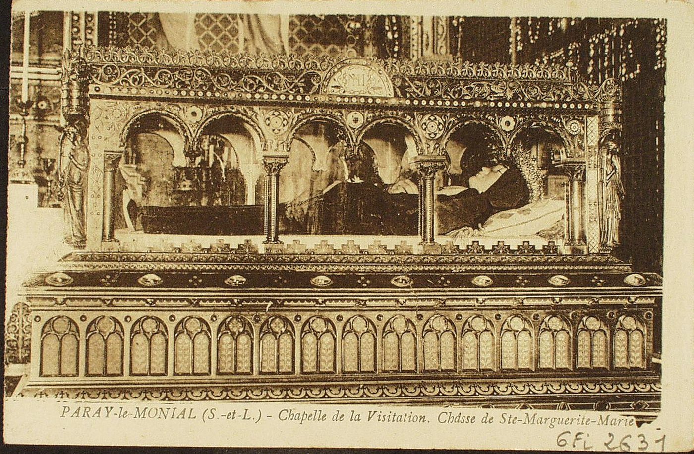 Paray-le-Monial. Chapelle de la Visitation. Châsse de sainte Marguerite-Marie.