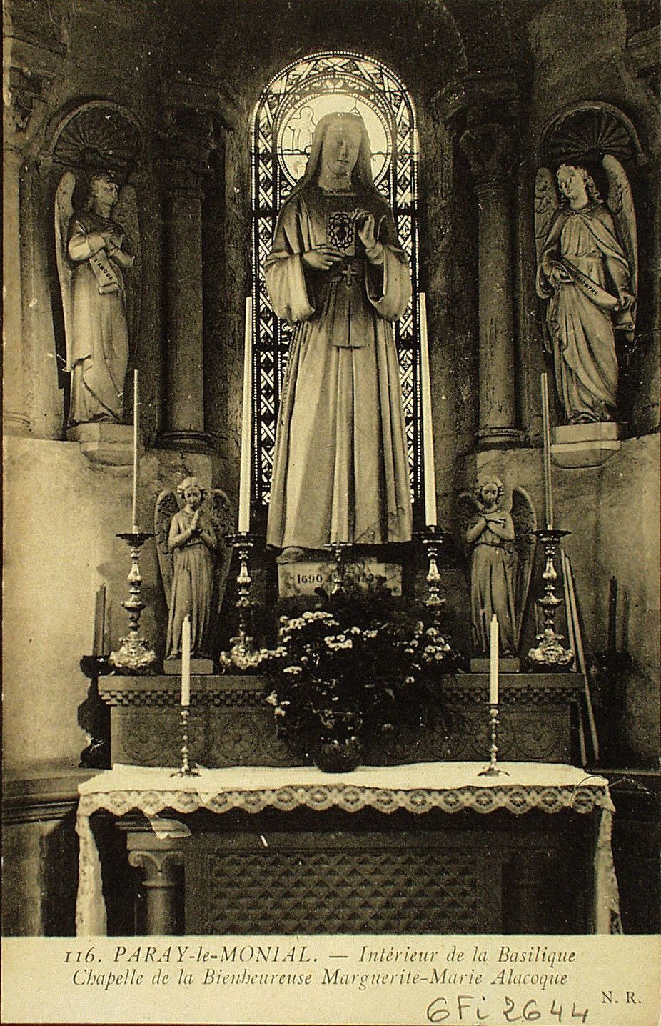 Paray-le-Monial. Intérieur de la basilique. Chapelle de la bienheureuse Marguerite-Marie Alacoque.