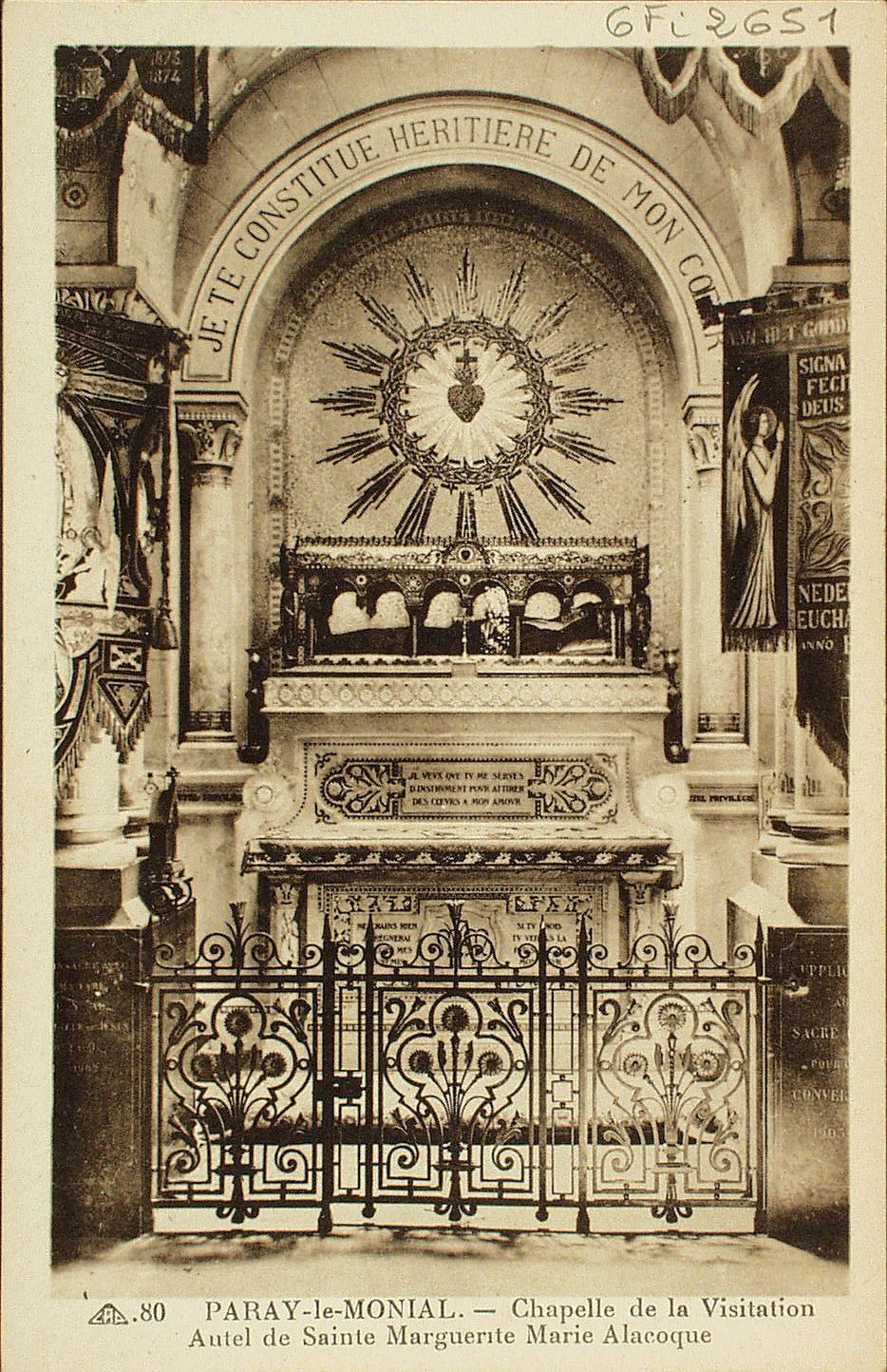 Paray-le-Monial. Chapelle de la Visitation. Autel de sainte Marguerite-Marie Alacoque.