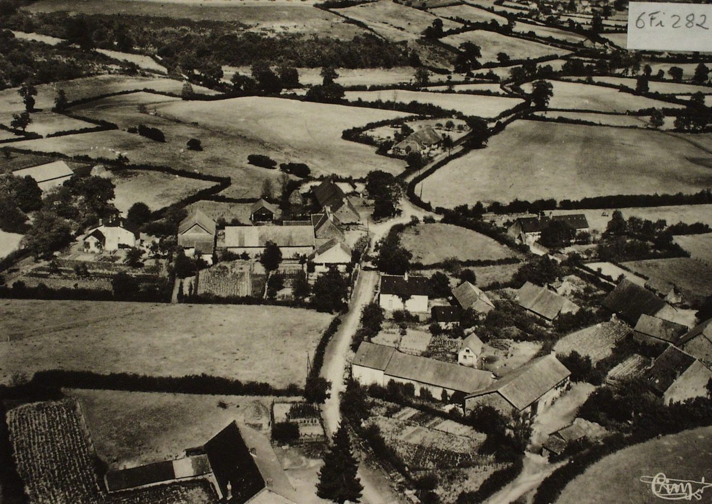 Barnay. Vue aérienne.
